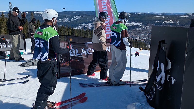Theo Thorén på start under Europacupen i Trysil. Foto: Mattias Blomberg.